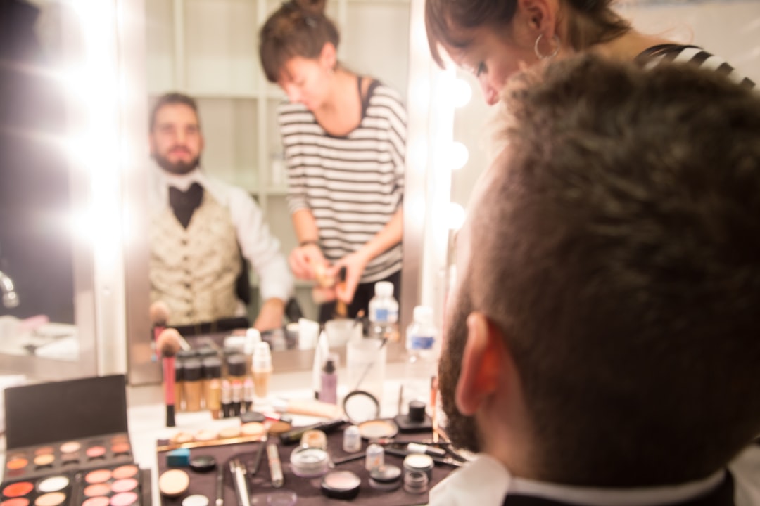 Lesley-Ann Poppe vermogen: van beauty-imperium naar schulden